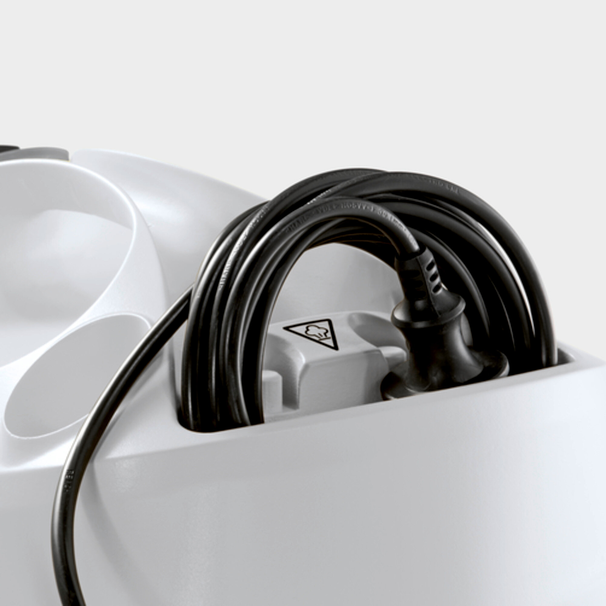 Пароочиститель SC 4 EasyFix Premium: Отсек для хранения кабеля